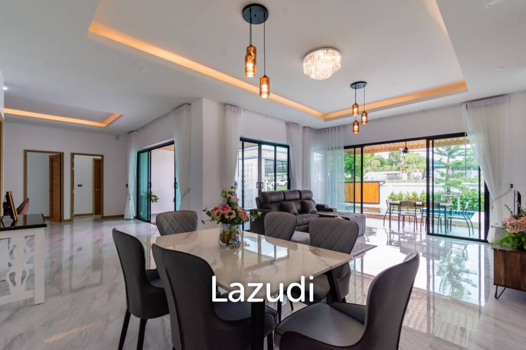 225 sqm Modern Pool Villa with Rooftop Terrace in Hua Hin City