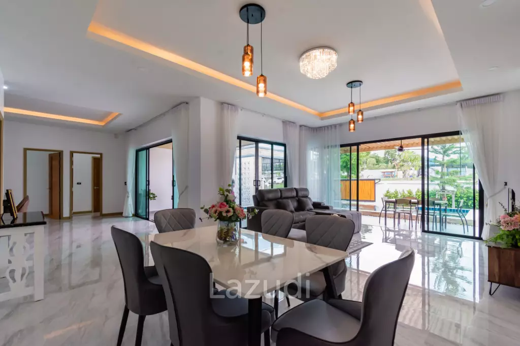 225 sqm Modern Pool Villa with Rooftop Terrace in Hua Hin City