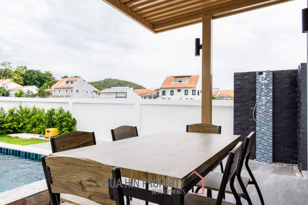 225 sqm Modern Pool Villa with Rooftop Terrace in Hua Hin City