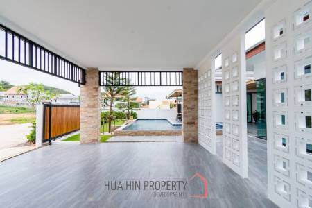 225 sqm Modern Pool Villa with Rooftop Terrace in Hua Hin City