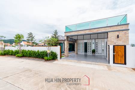 225 sqm Modern Pool Villa with Rooftop Terrace in Hua Hin City