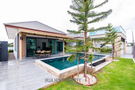 225 sqm Modern Pool Villa with Rooftop Terrace in Hua Hin City