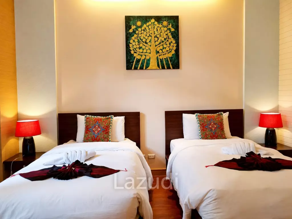 BLUE LAGOON : 2 Bed Pool Access Condo near the beach