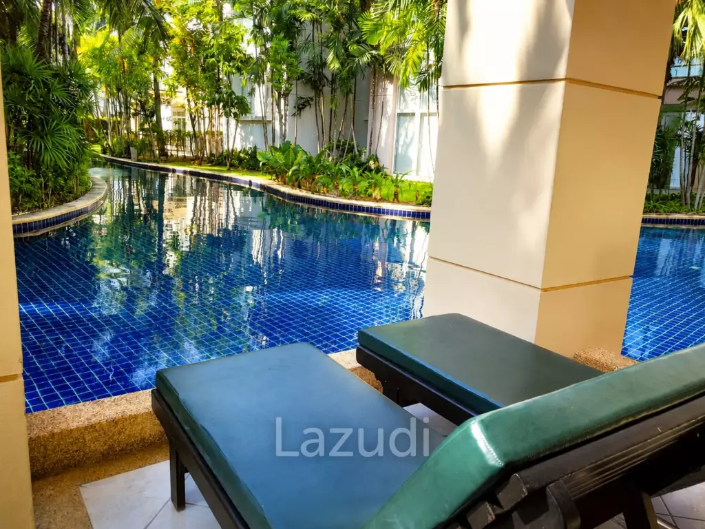 BLUE LAGOON : 2 Bed Pool Access Condo near the beach