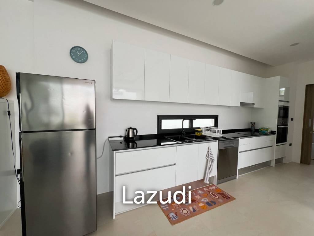Modern 2-Bedroom Pool Villa Near Fisherman’s Village