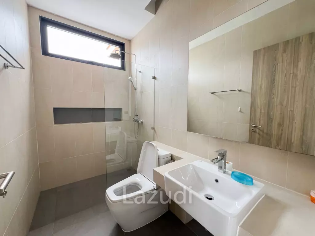 Modern 2-Bedroom Pool Villa Near Fisherman’s Village