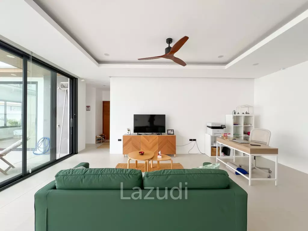 Modern 2-Bedroom Pool Villa Near Fisherman’s Village