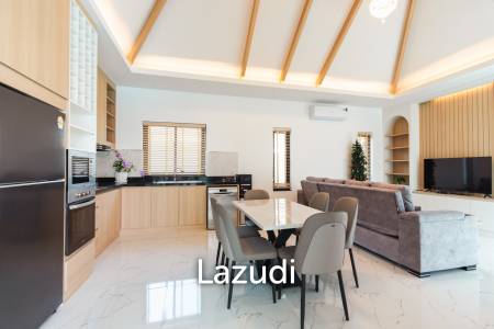 205 sqm modern villa with pool and rooftop terrace in Hua Hin City