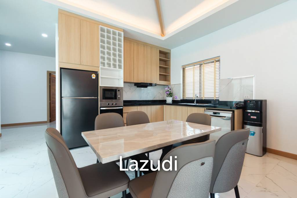 260 sqm modern villa with pool and rooftop terrace in Hua Hin City