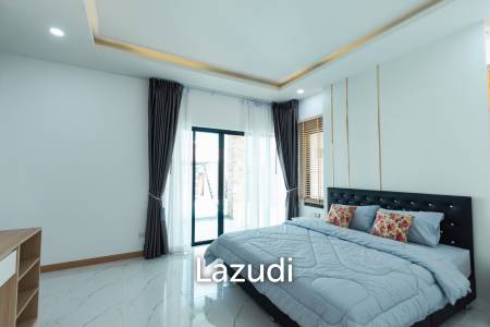 205 sqm modern villa with pool and rooftop terrace in Hua Hin City
