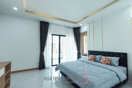 260 sqm modern villa with pool and rooftop terrace in Hua Hin City
