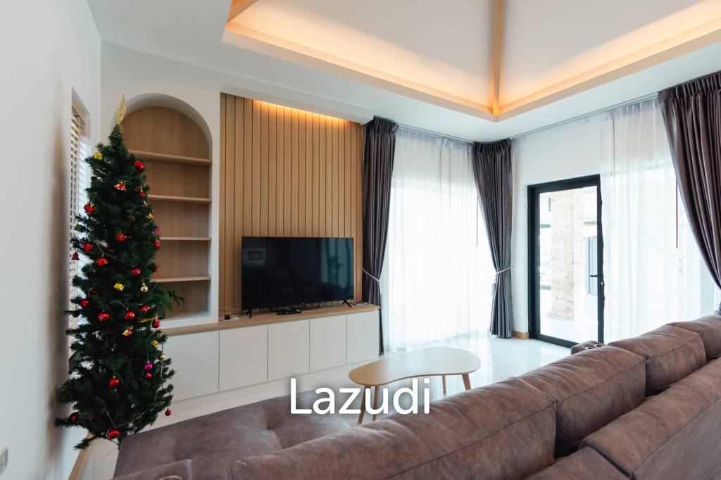 205 sqm modern villa with pool and rooftop terrace in Hua Hin City