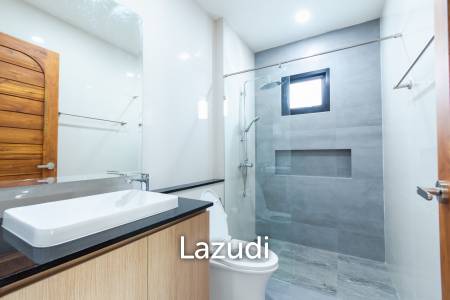 205 sqm modern villa with pool and rooftop terrace in Hua Hin City