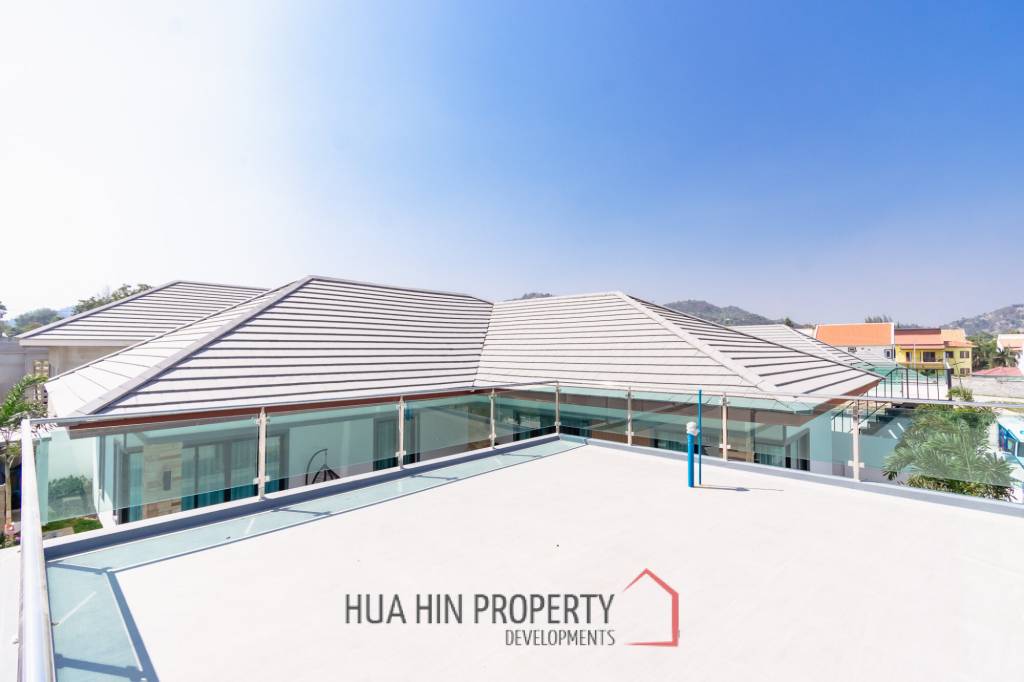 260 sqm modern villa with pool and rooftop terrace in Hua Hin City