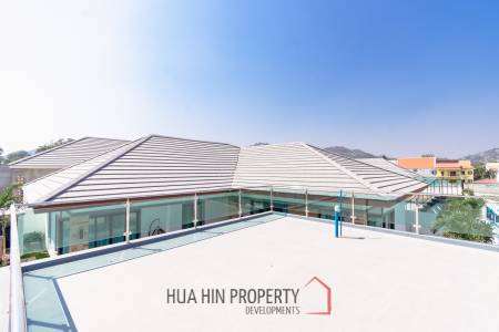 260 sqm modern villa with pool and rooftop terrace in Hua Hin City