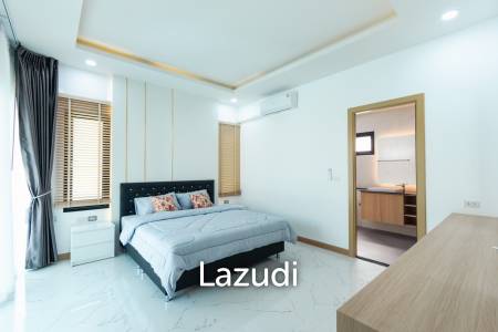 205 sqm modern villa with pool and rooftop terrace in Hua Hin City