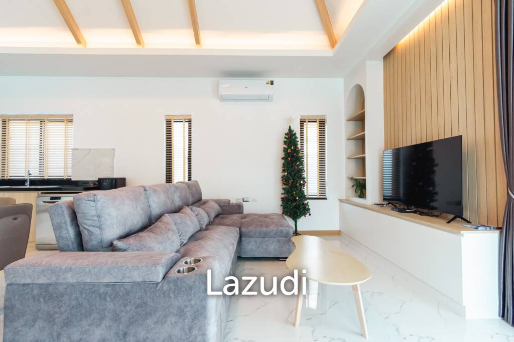 260 sqm modern villa with pool and rooftop terrace in Hua Hin City