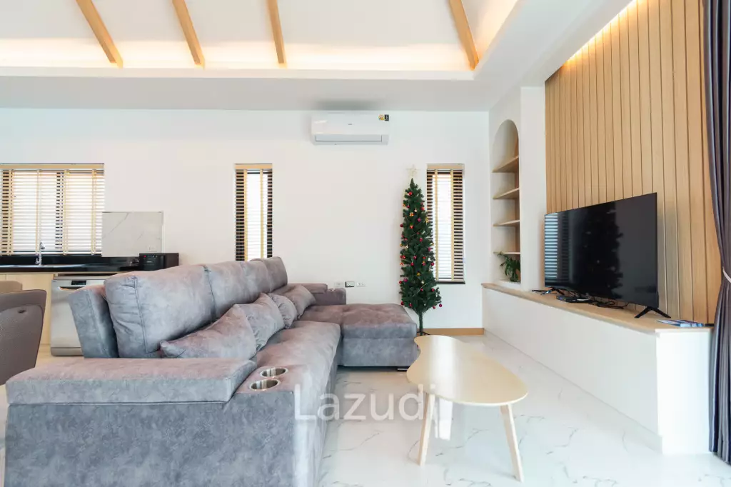 260 sqm modern villa with pool and rooftop terrace in Hua Hin City