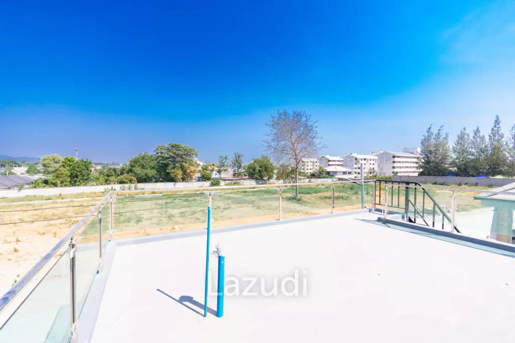 260 sqm modern villa with pool and rooftop terrace in Hua Hin City