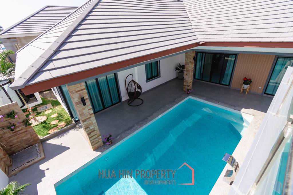 260 sqm modern villa with pool and rooftop terrace in Hua Hin City