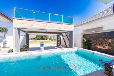 260 sqm modern villa with pool and rooftop terrace in Hua Hin City