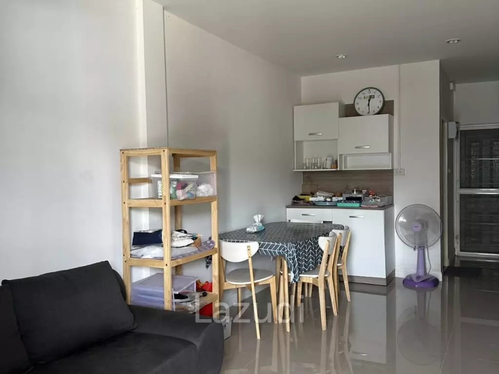 Modern 72 sqm 2-Bed Townhouse in Hin Lek Fai
