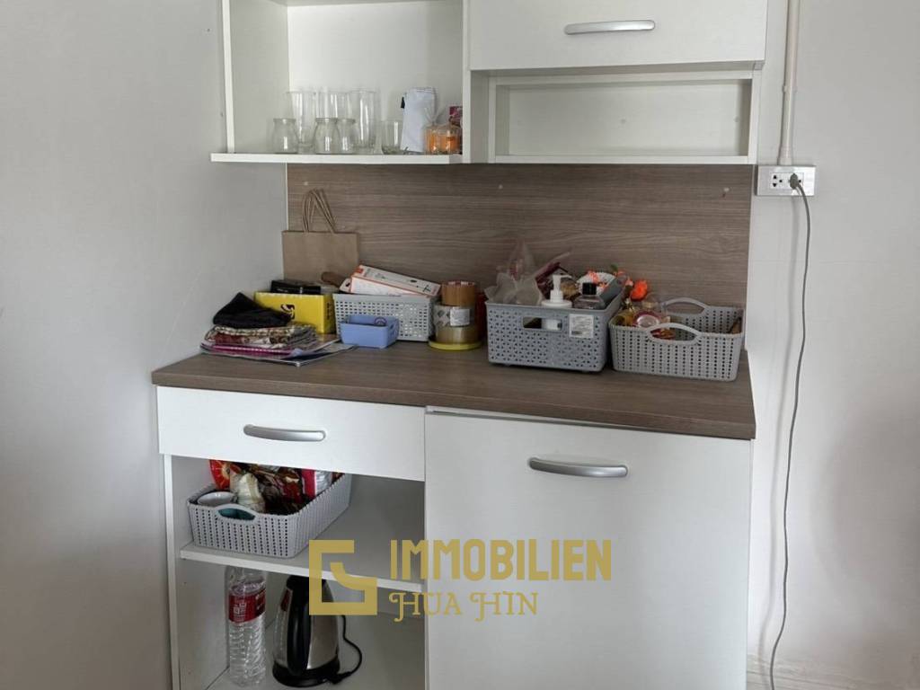 Modern 72 sqm 2-Bed Townhouse in Hin Lek Fai