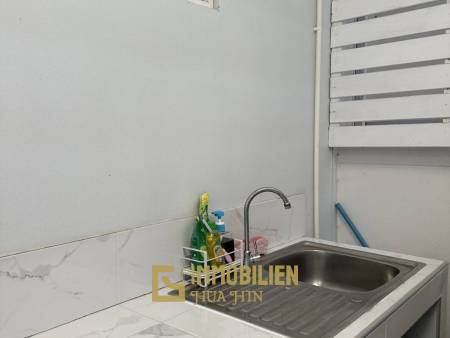 Modern 72 sqm 2-Bed Townhouse in Hin Lek Fai