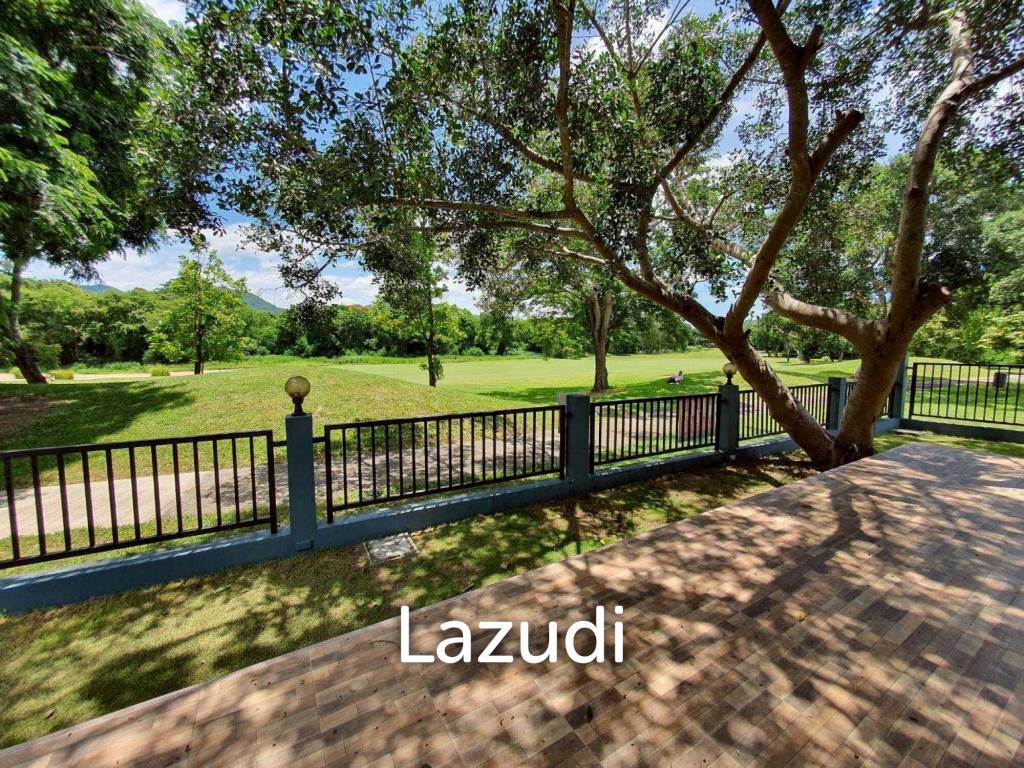 SPRINGFIELD VILLAGE GOLF & SPA : 2 Storey 4 Bed Pool villa