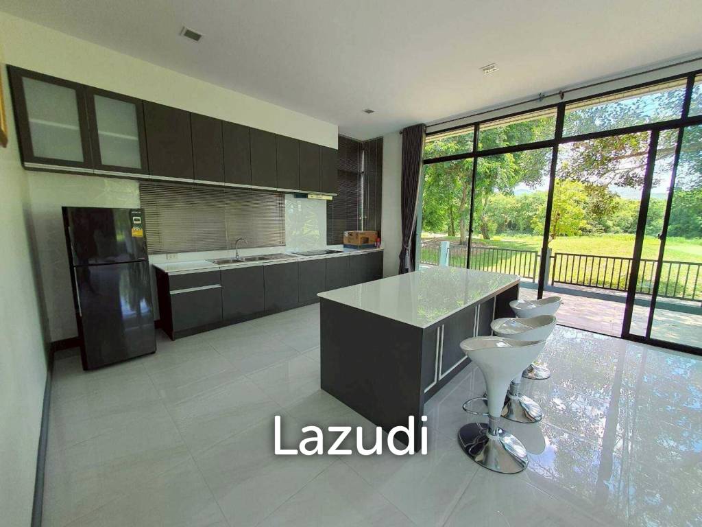 SPRINGFIELD VILLAGE GOLF & SPA : 2 Storey 4 Bed Pool villa