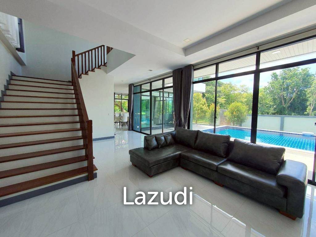 SPRINGFIELD VILLAGE GOLF & SPA : 2 Storey 4 Bed Pool villa
