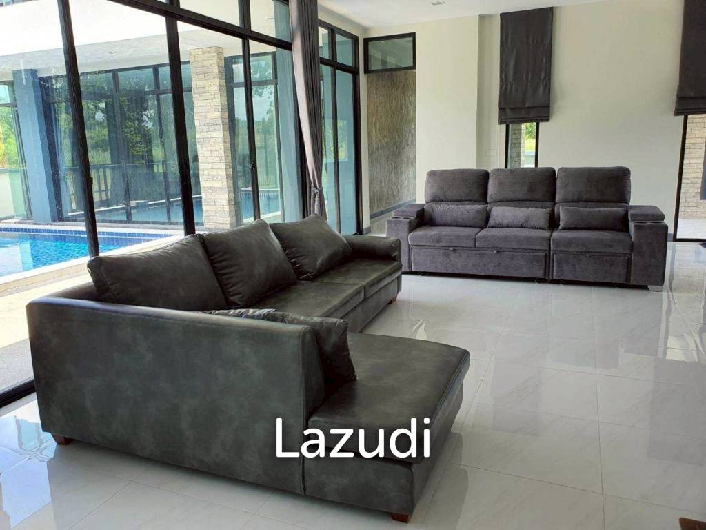 SPRINGFIELD VILLAGE GOLF & SPA : 2 Storey 4 Bed Pool villa