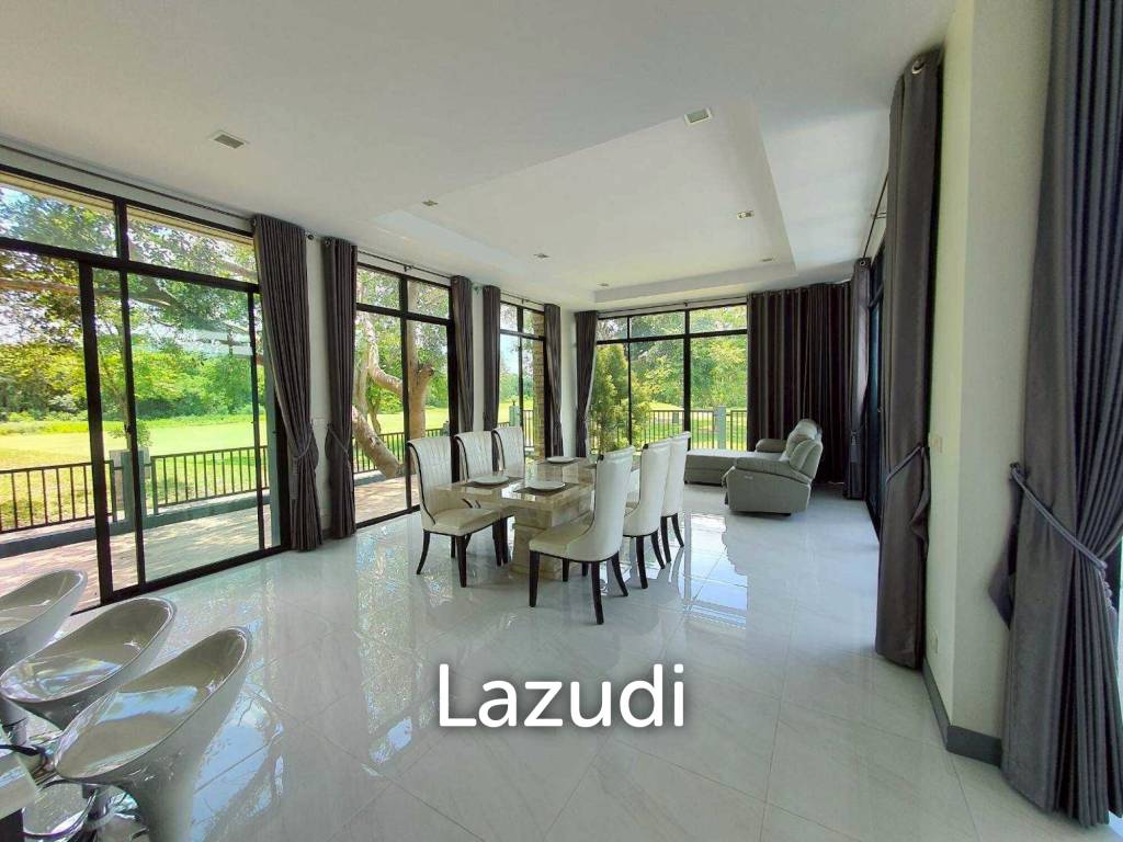SPRINGFIELD VILLAGE GOLF & SPA : 2 Storey 4 Bed Pool villa