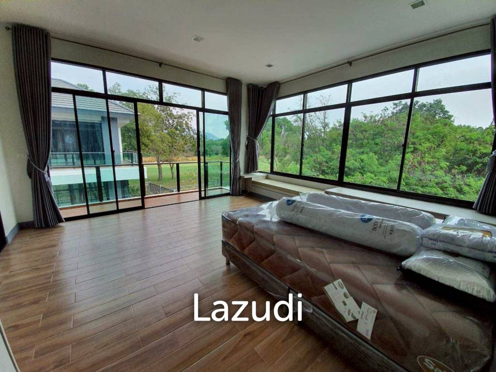 SPRINGFIELD VILLAGE GOLF & SPA : 2 Storey 4 Bed Pool villa