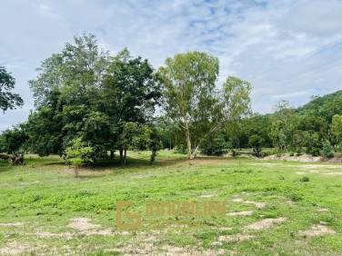2 Rai land mountain view in Cha-Am Phetchaburi
