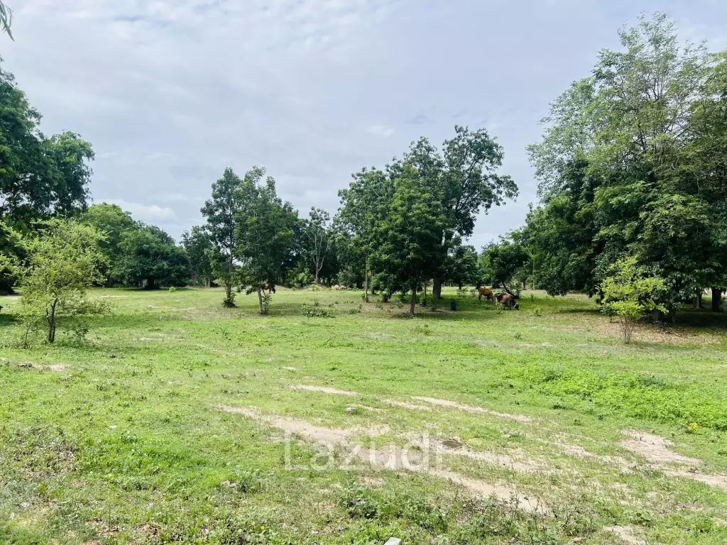 2 Rai land mountain view in Cha-Am Phetchaburi