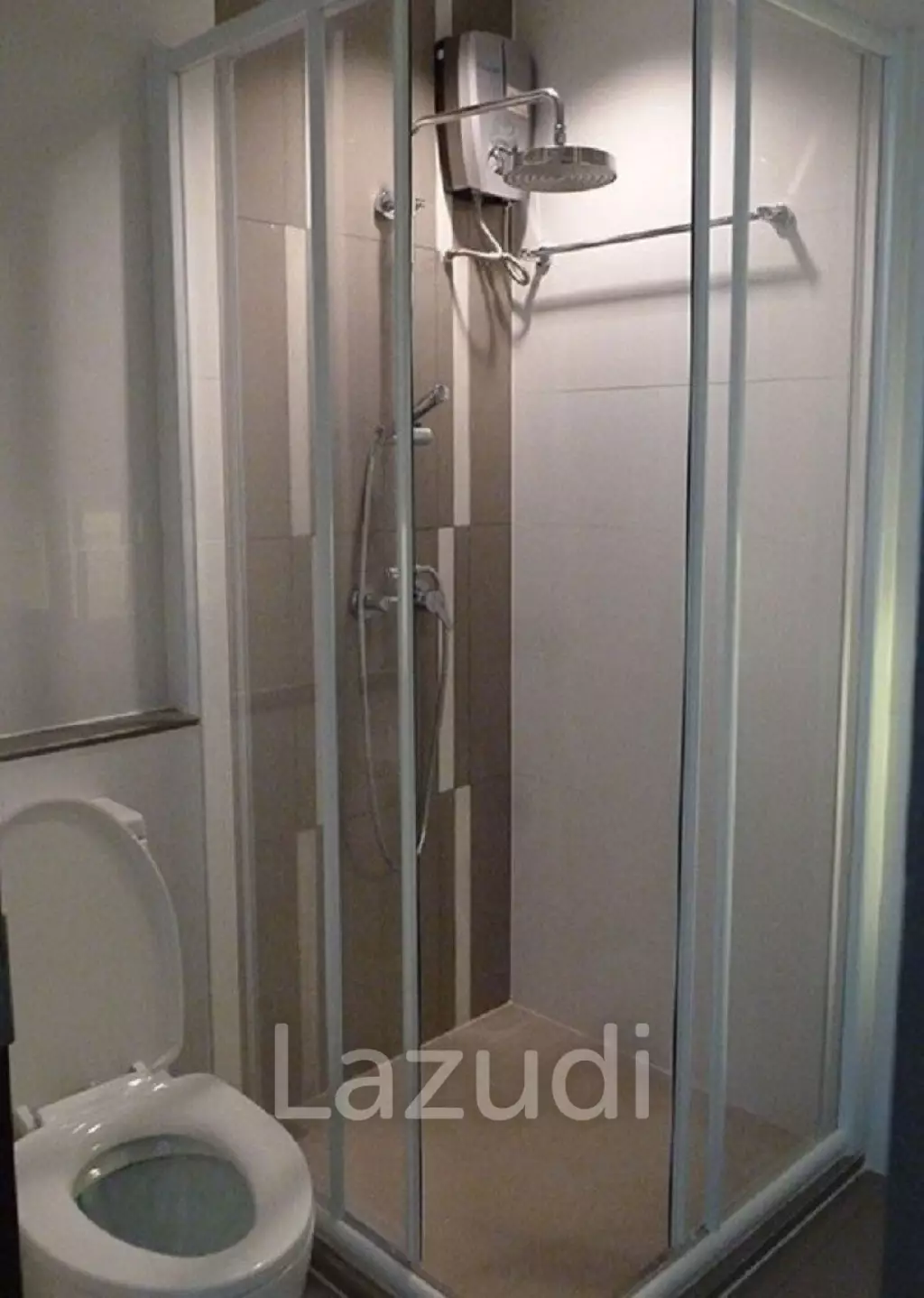 67 sqm corner 2 bedroom condo on 29th floor Rhythm Ratchada Huai Kwang Bangkok