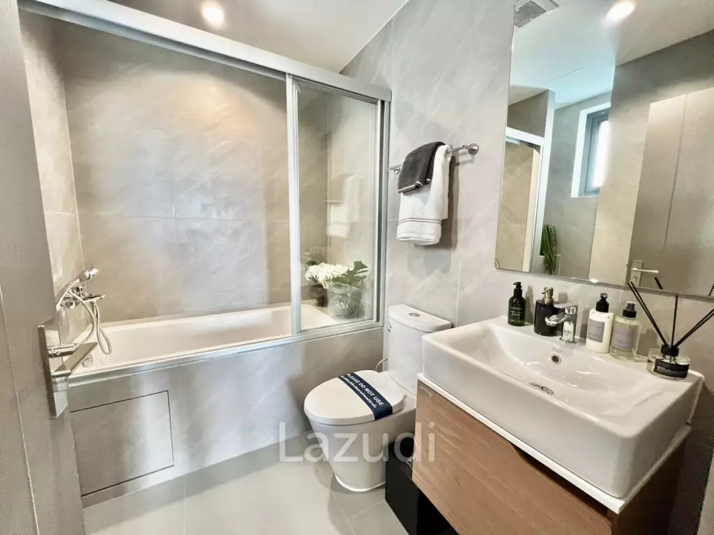 65 sqm High-Floor 2-Bed Condo at Ideo Sukhumvit – Rama 4, Phra Khanong
