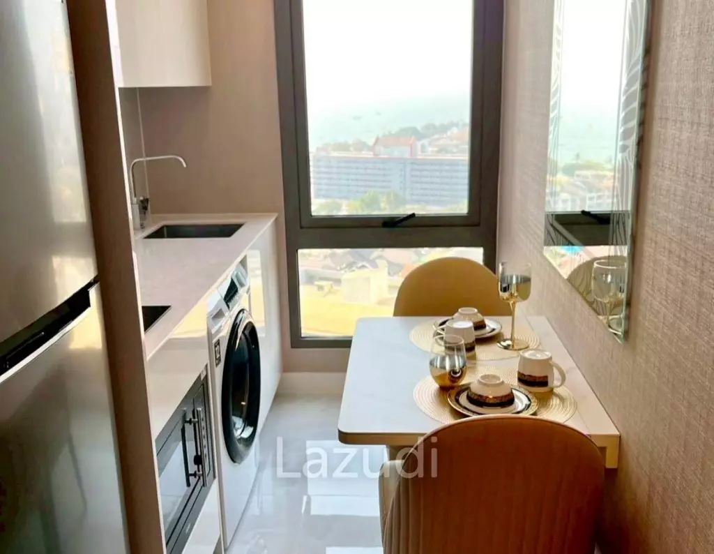 Copacabana Beachfront Condominium for Rent