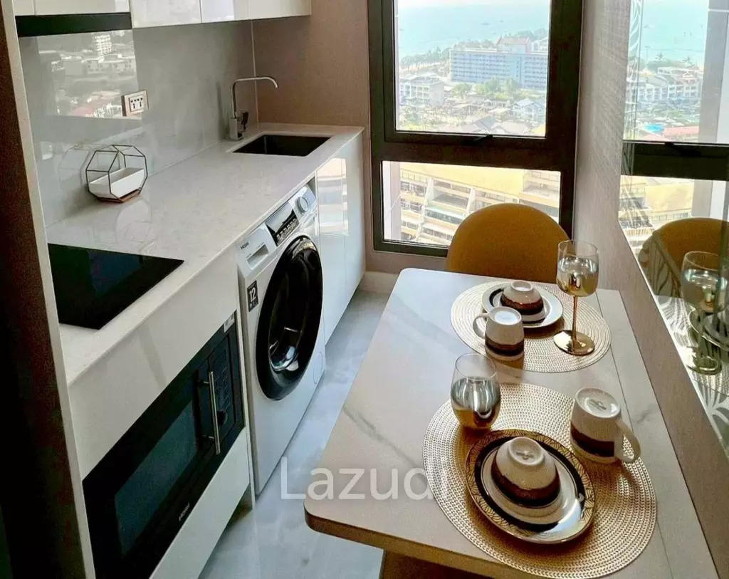 Copacabana Beachfront Condominium for Rent