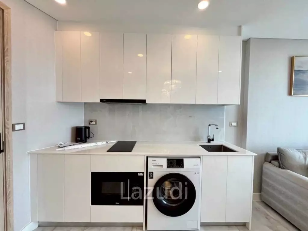 High-Floor Sea View Residence  for Rent Copacabana