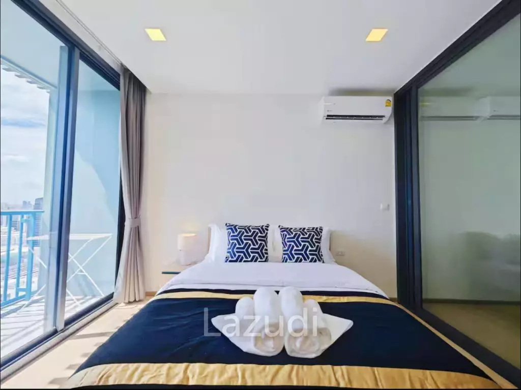 42 sqm modern 1 bedroom condo on 18th floor at XT Phayathai Ratchathewi Bangkok