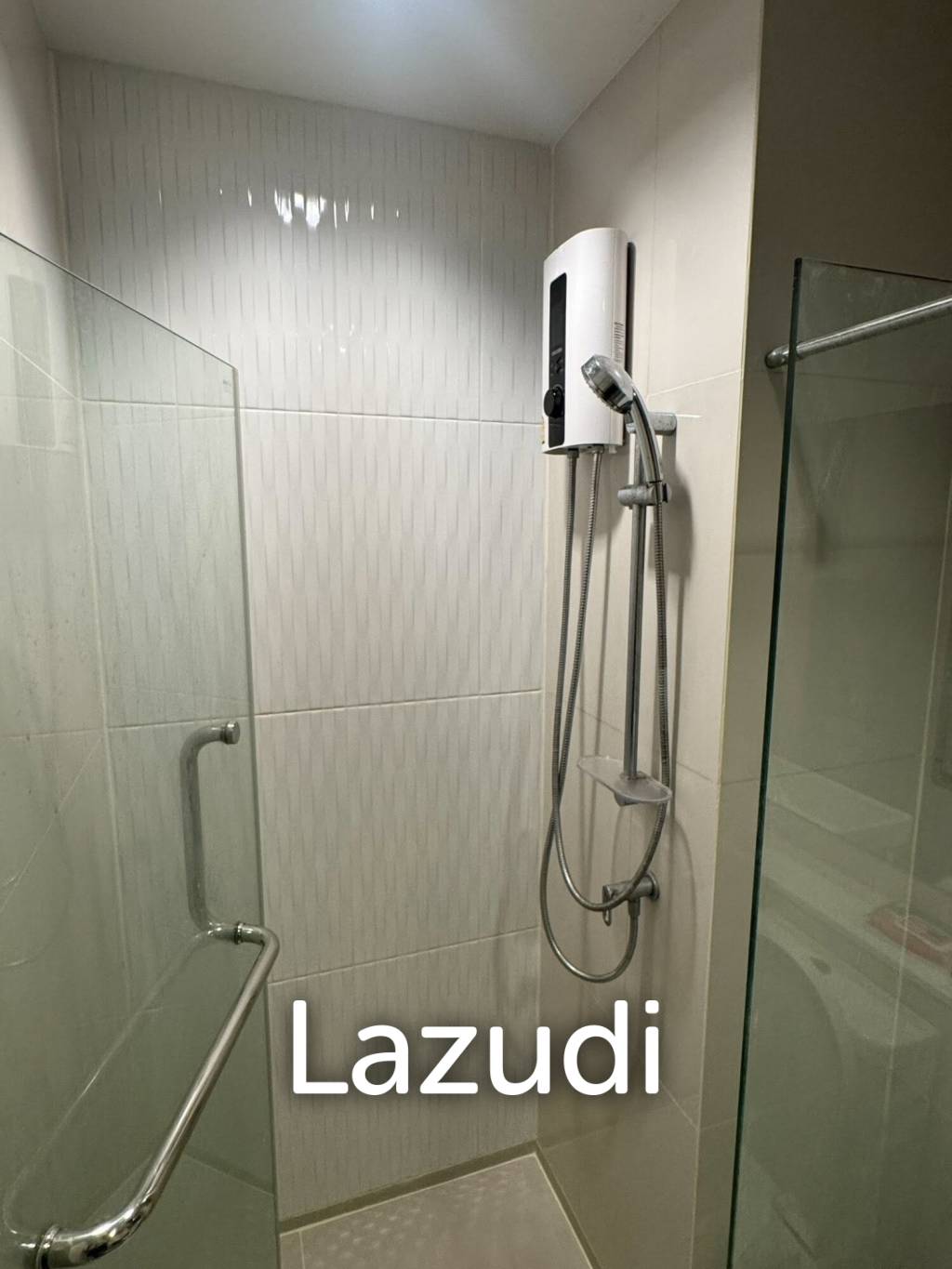 32.71 sqm high floor condo at LIFE Asoke Rama 9 Makkasan Bangkok