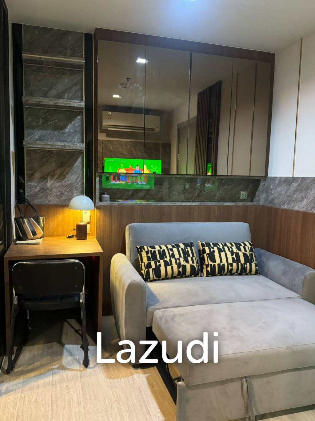 32.71 sqm high floor condo at LIFE Asoke Rama 9 Makkasan Bangkok