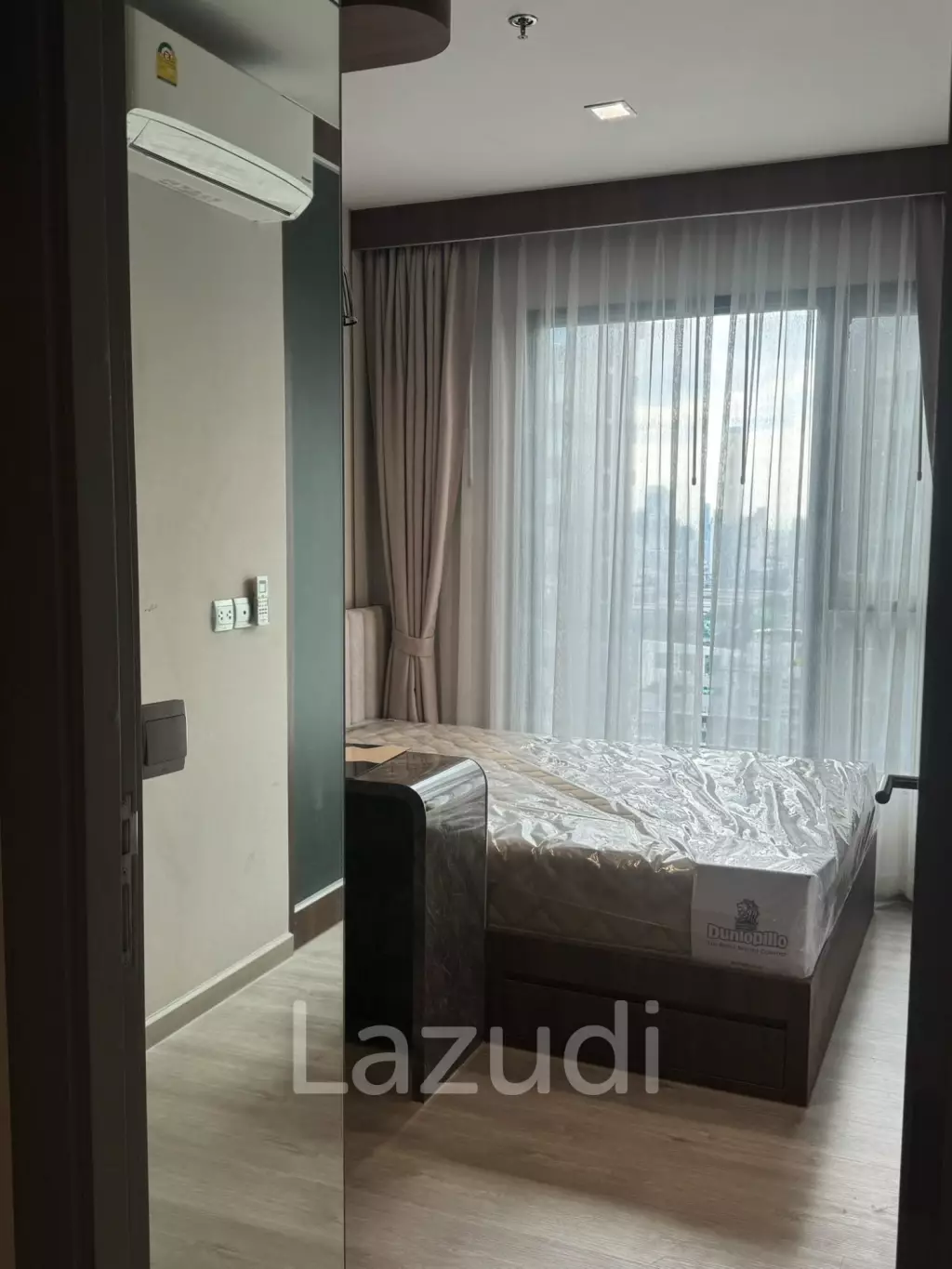 32.71 sqm high floor condo at LIFE Asoke Rama 9 Makkasan Bangkok