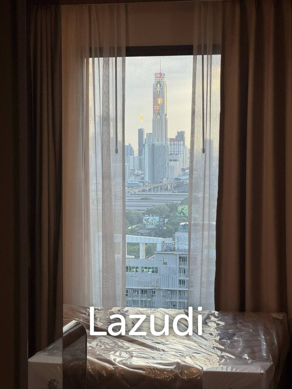 32.71 sqm high floor condo at LIFE Asoke Rama 9 Makkasan Bangkok