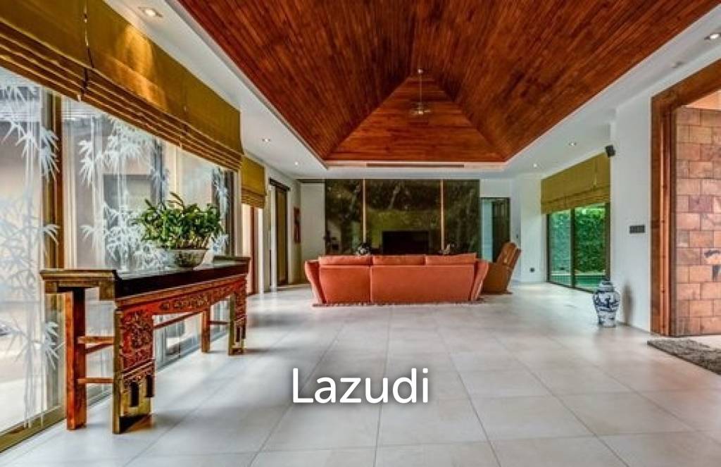 PALM HILLS : Designer Luxury 5 Bed Pool Villa overlooking golf course and Lake