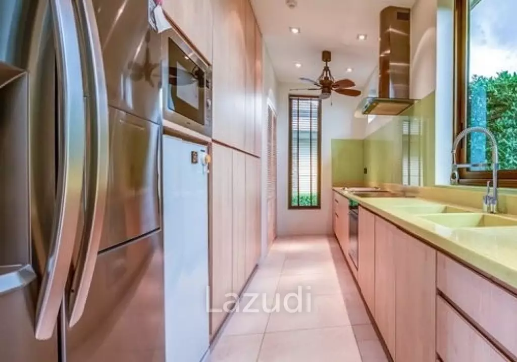 PALM HILLS : Designer Luxury 5 Bed Pool Villa overlooking golf course and Lake