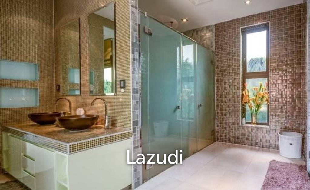 PALM HILLS : Designer Luxury 5 Bed Pool Villa overlooking golf course and Lake