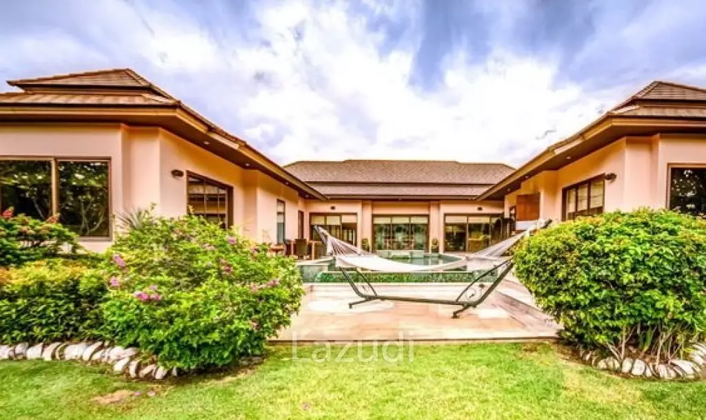 PALM HILLS : Designer Luxury 5 Bed Pool Villa overlooking golf course and Lake